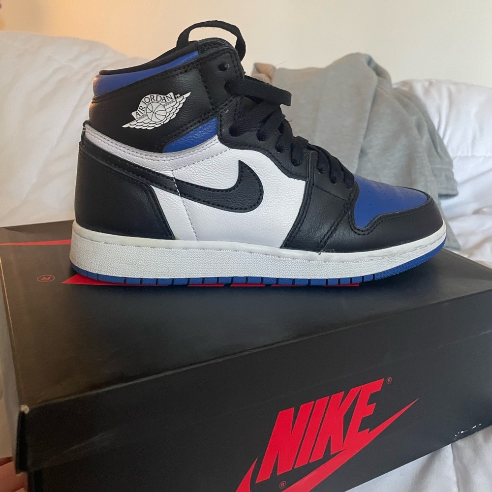 Jordan 1 Retro Royal Blue Size 4Y